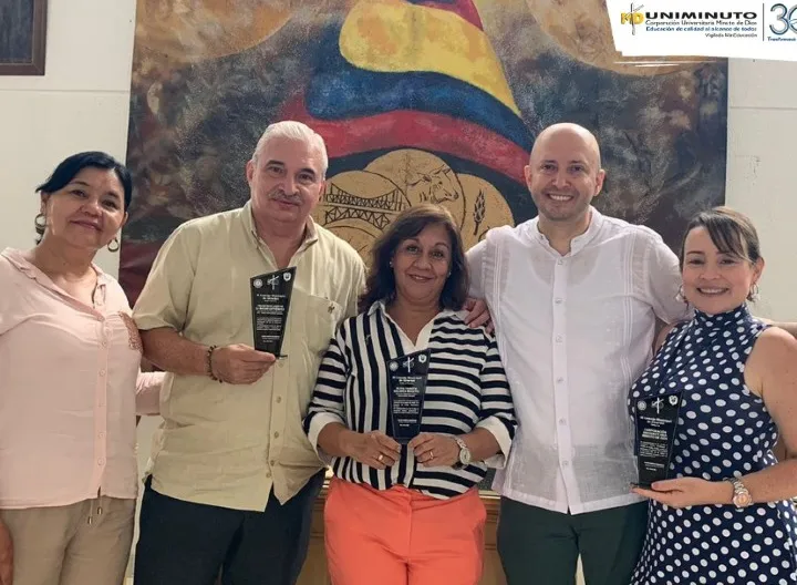 Representantes de UNIMINUTO durante la sesión