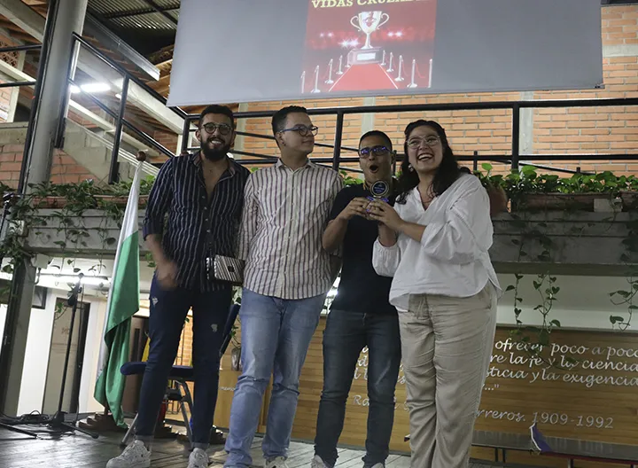 Estudiantes participantes del Festival de las Comunicaciones en UNIMINUTO