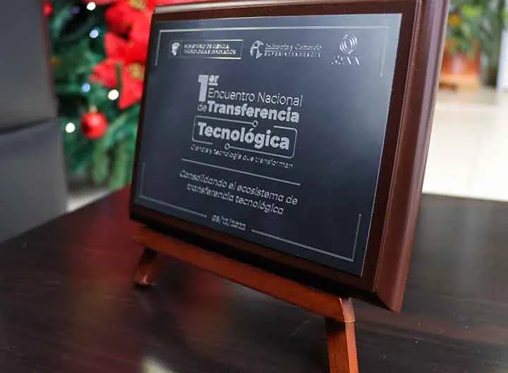 Placa-de-reconocimiento-patentes-uniminuto-sic