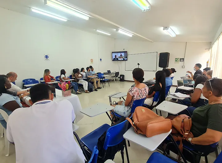 Estudiantes UNIMINUTO en el Coloquio de Investigación 