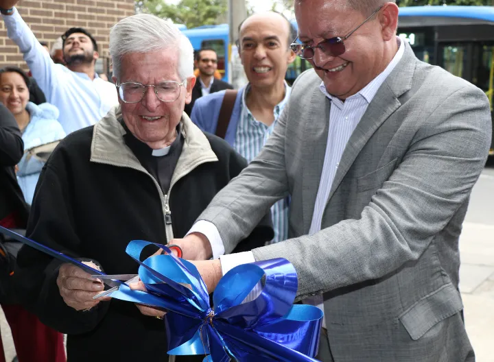 Directivas UNIMINUTO en inauguración oficial Clínica Nuestra Señora de la Paz
