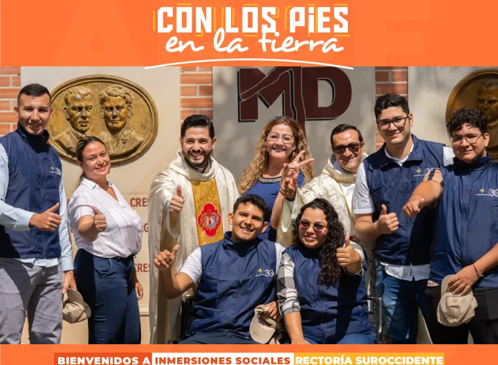 Estudiantes participantes del programa Inmersiones Sociales "Con los Pies en la Tierra"