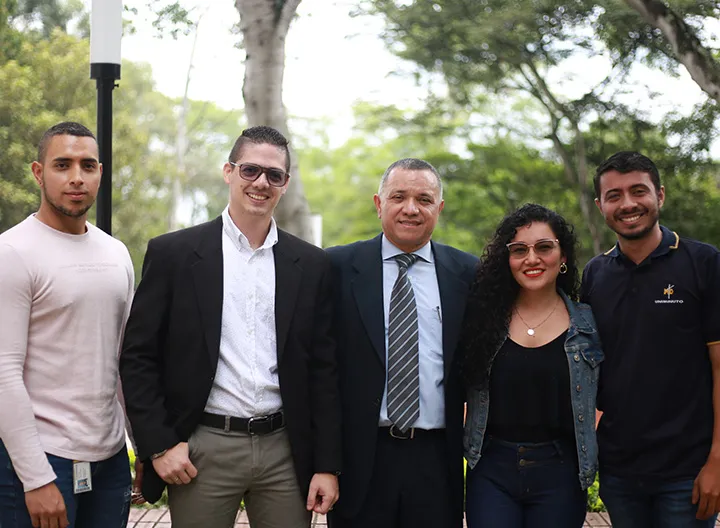 Equipo académico del programa de Tecnología en Logística de UNIMINUTO Bello