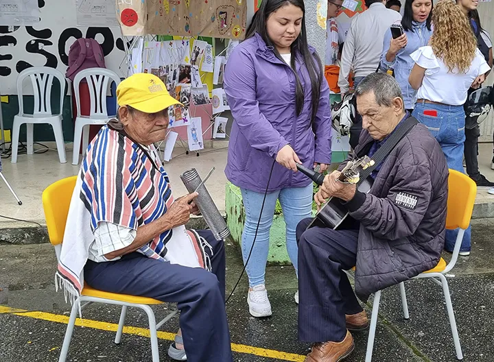 Presentación de Centro de Prácticas de adulto mayor