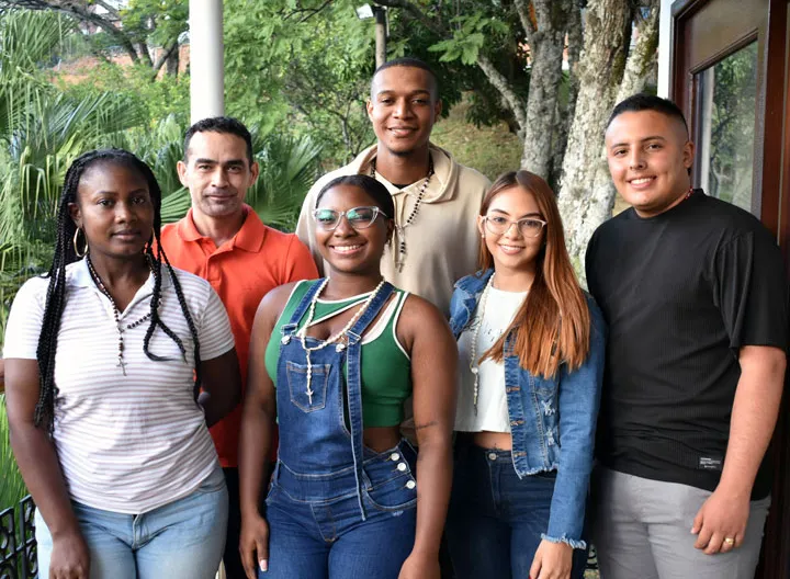 Estudiantes participantes de Inmersiones Sociales "con los Pies en la Tierra" de la Rectoría Suroccidente
