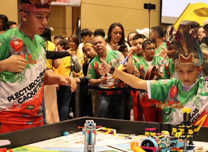 Colombia se prepara para la final nacional del FIRST LEGO League  