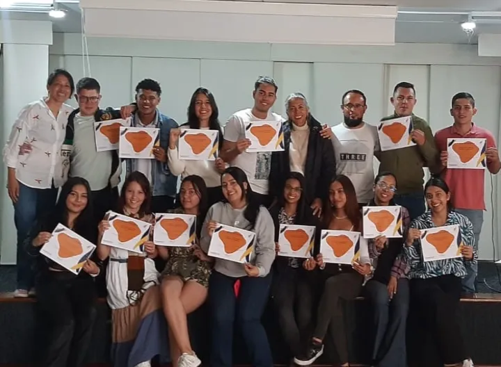 Estudiantes certificados en la II Escuela de Liderazgo