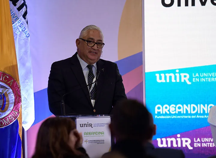 Rector Jefferson Arias