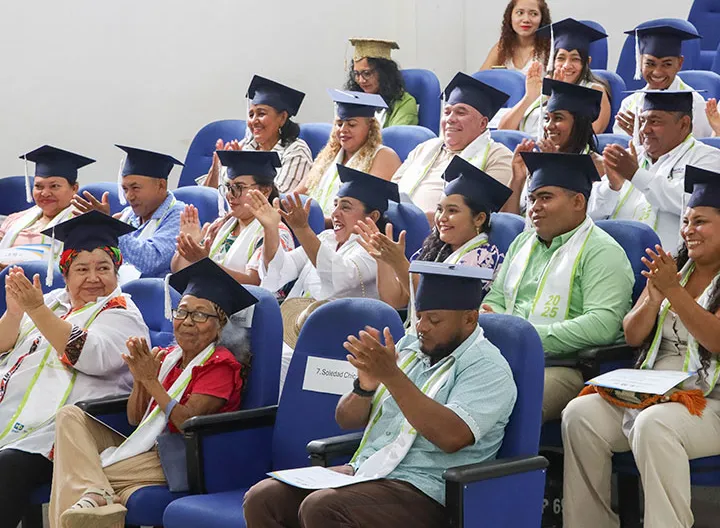 Graduandos del Diplomado “Gestión Empresarial e Innovación” en San Antero (Córdoba).