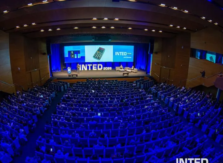 UNIMINUTO Virtual presenta su modelo Human–AI para fortalecer la permanencia estudiantil en un escenario académico internacional 