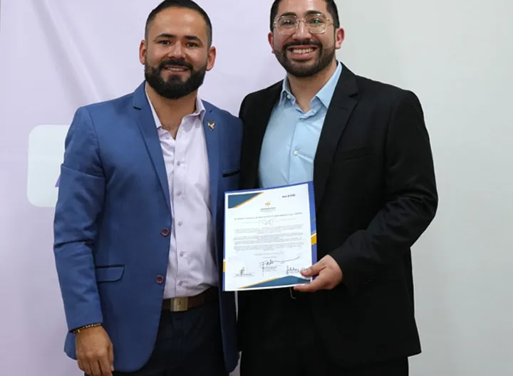 Con este convenio, ambas instituciones buscan ampliar las oportunidades de actualización profesional mediante programas de alta calidad, pertinentes y accesibles, respondiendo a las necesidades actuales de los profesionales y a los desafíos que enfrenta la salud mental en la región.