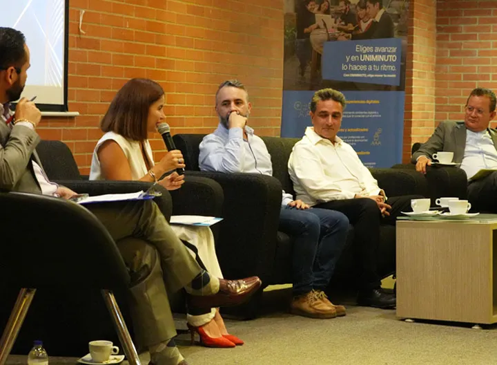 Se analizaron los retos de sostenibilidad, la gobernanza ambiental y la necesidad de llevar la Ecología Integral de la teoría a la práctica territorial. 