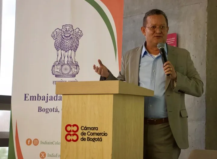 Foto del padre Harold Castilla